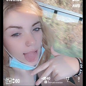 Meet your Posher, Samantha